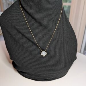 Elegant Gold Clover Pendant Necklace